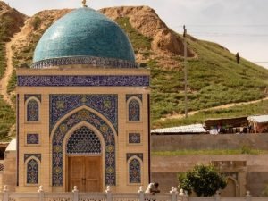Проживание в гостевом доме в деревнях Нуратинских гор